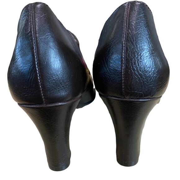 Aerosoles  shoes shooties. Side zip slip on ankle booties. Size 8. Heel rest - Picture 7 of 10